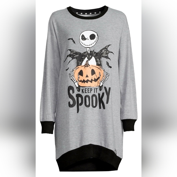 💀Nightmare Before Christmas🎄🎄Sleepshirt with Socks🎄NWT - Picture 5 of 5